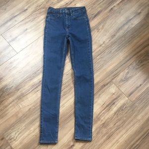 High waisted skinny jeans